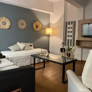 Amplio Departamento En El Corazón De Mendoza. Apartamento